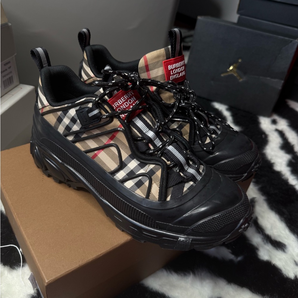 Burberry Men's Checkered Black and Tan Sneakers